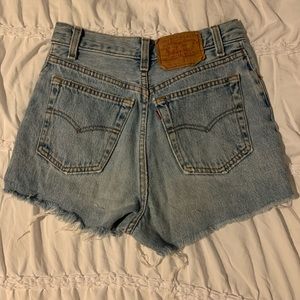 Vintage Levi’s cut off shorts size 24